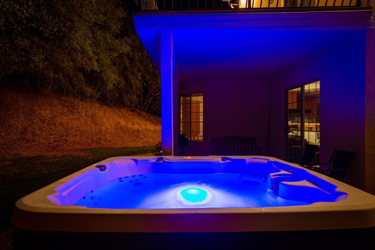 Вилла Mountain Majesty With Hot Tub, Pool Table, Generator, Ev Hookup Окхерст Экстерьер фото