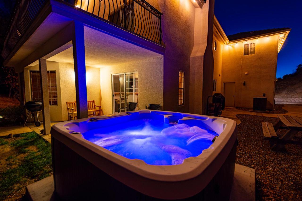 Вилла Mountain Majesty With Hot Tub, Pool Table, Generator, Ev Hookup Окхерст Экстерьер фото