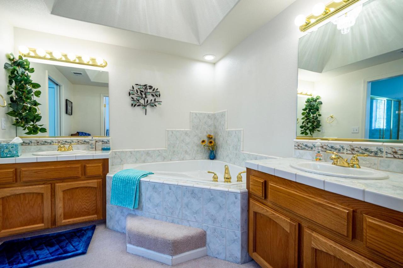 Вилла Mountain Majesty With Hot Tub, Pool Table, Generator, Ev Hookup Окхерст Экстерьер фото